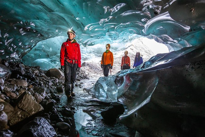 Crystal Treasures of Vatnajökull: Ice Cave Adventure - Gear and Attire