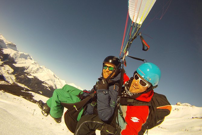 Davos Absolutely Free Flying Paragliding Tandem Flight 1000 Meters High - Landing in Davos