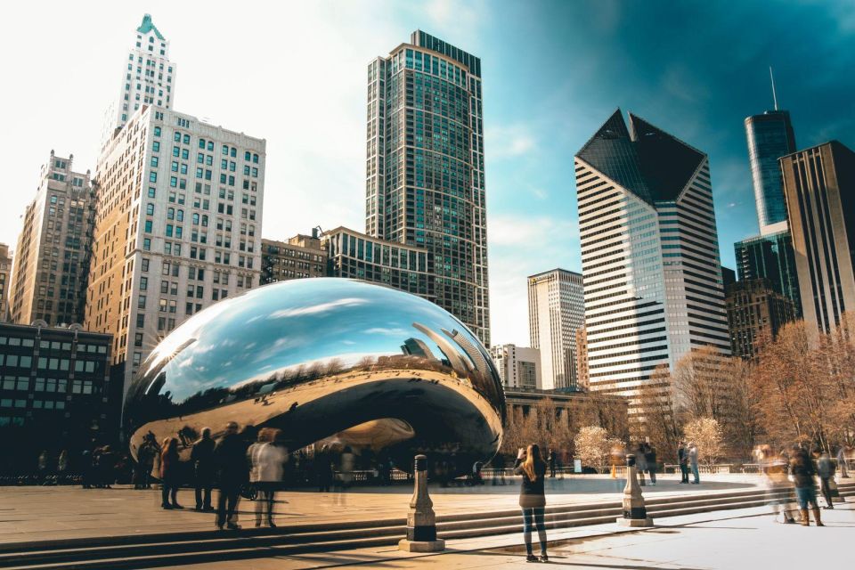 Discovering Chicago With Walking in App Audio Tour - Daley Plaza and Chicago River