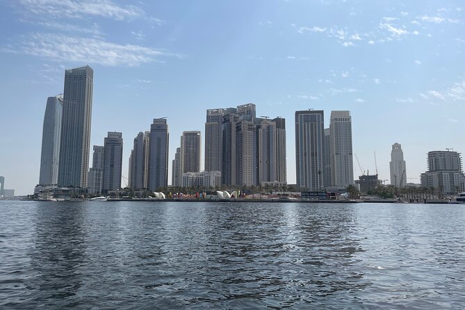 Dubai Luxury Yacht Cruise 2 Hours - Scenic Views