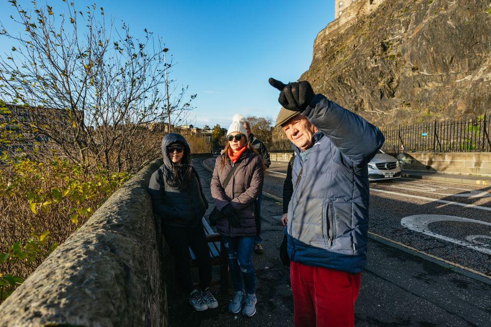 Edinburgh: 3-Hour Guided Walking Tour - Encountering Edinburgh Castle and St Giles Cathedral