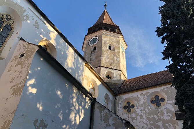 Experience the History of Bran Castle and Saxon Fortifications in Burzenland - Important Traveler Information