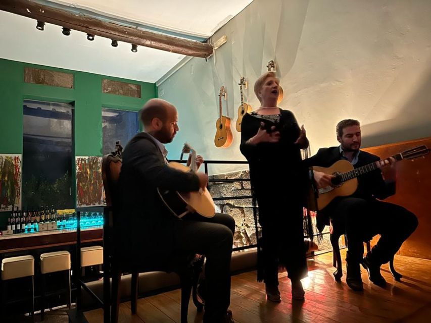 Fado Experience in Ribeira by Aniki - Visiting Ribeira