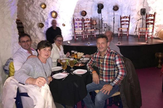 Flamenco Show in a Cave Restaurant in Granada - Location and Meeting Point