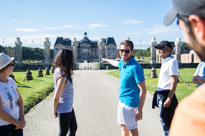 Fontainebleau and Vaux-Le-Vicomte Castle Small-Group Day Trip From Paris - Transportation and Accessibility