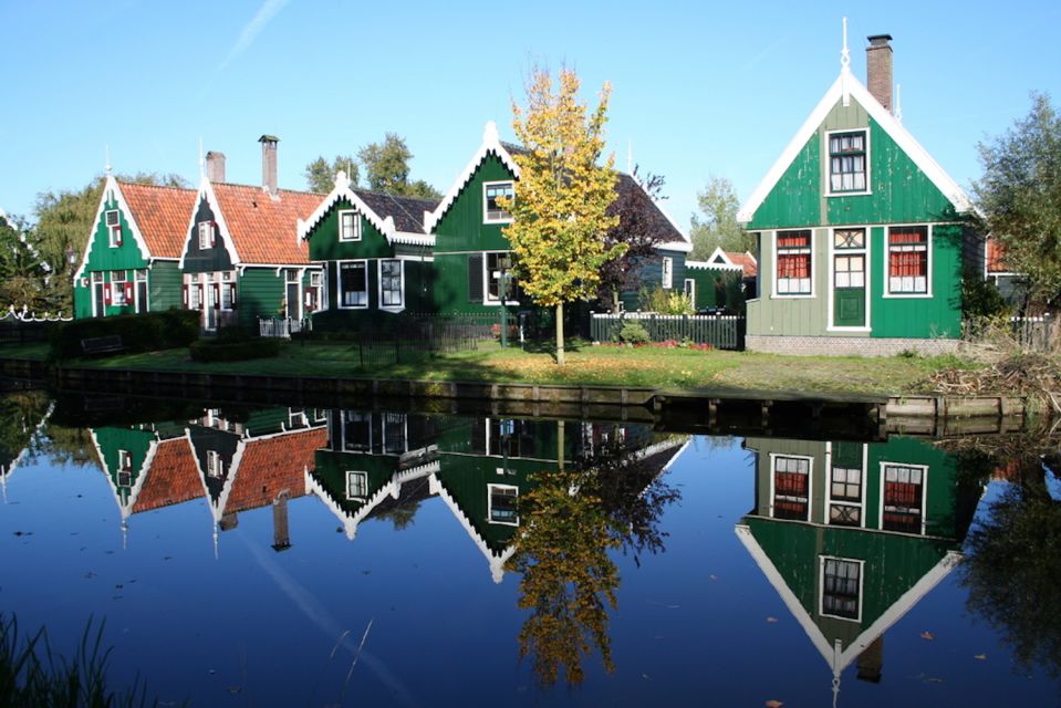 From Amsterdam: Windmills of Zaanse Schans Tour in Spanish - Transportation and Accessibility