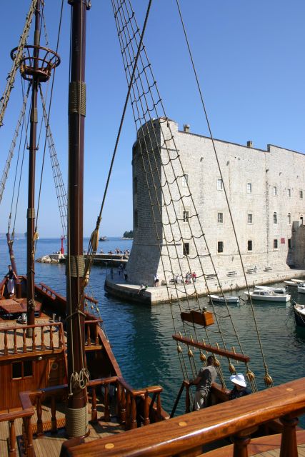 From Dubrovnik: Game of Thrones Walking Tour and Cruise - Not Suitable For