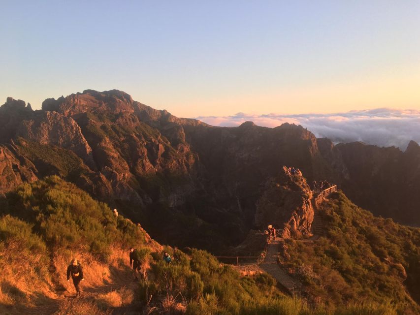 From Funchal: Transfer to Pico Do Arieiro & Pico Ruivo Trail - Suitability Criteria