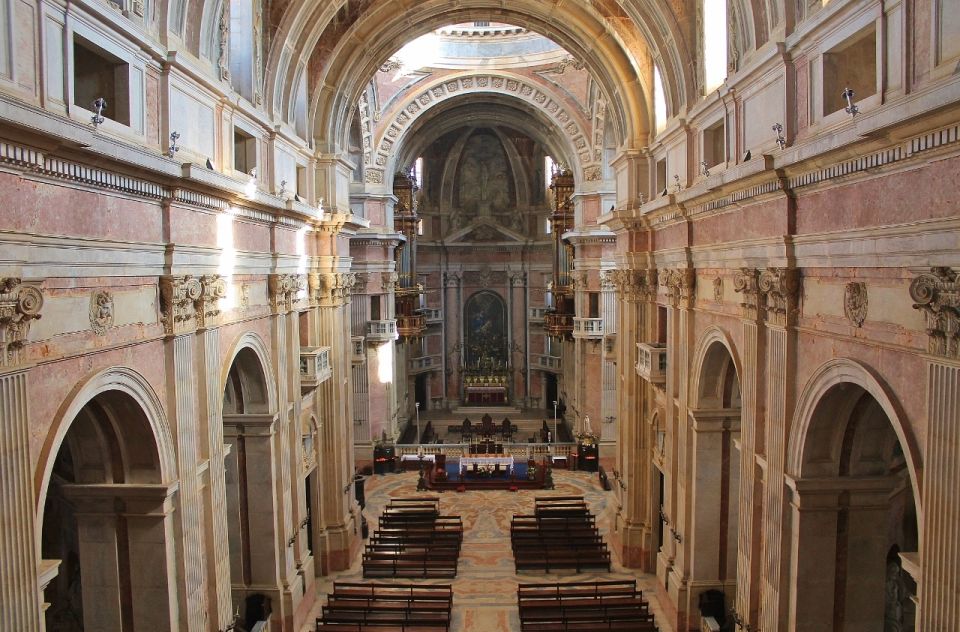 From Lisbon: Óbidos and Mafra Palace Private Tour - German Architect Basilica