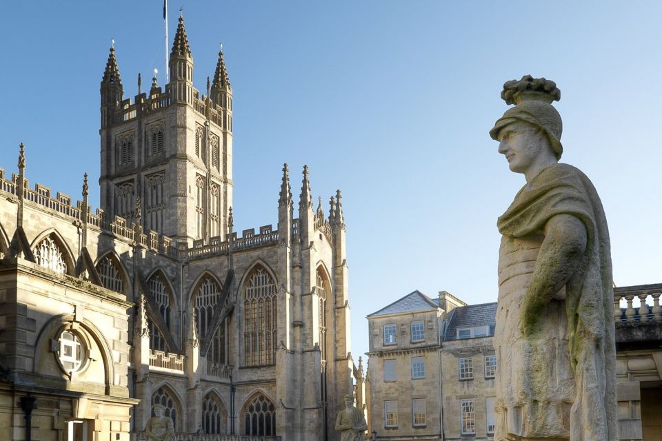 From London: Stonehenge, Windsor, and Bath Small Group Tour - Windsor Castle Visit