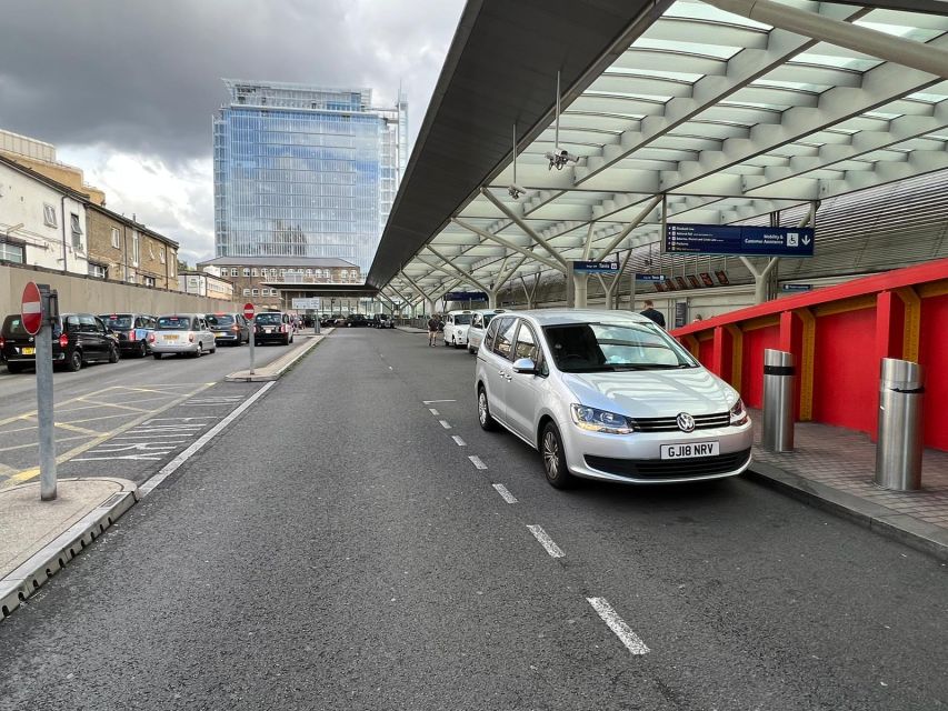 From Luton Airport to London Soho - Private Transfer - Waiting Time and Flight Monitoring