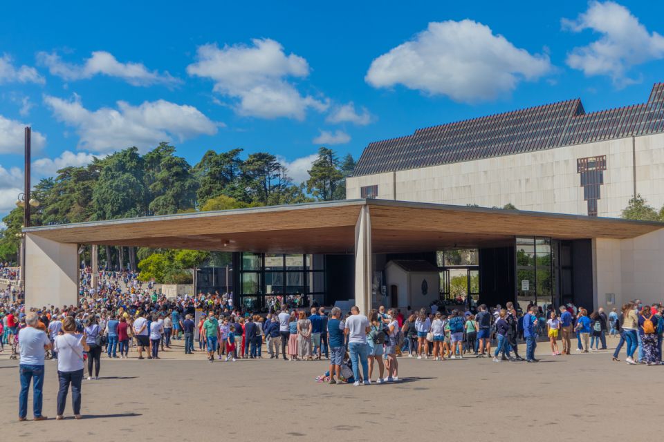 From Porto: Fatima and Miracle of Santarem Private Day Tour - Eucharistic Miracle