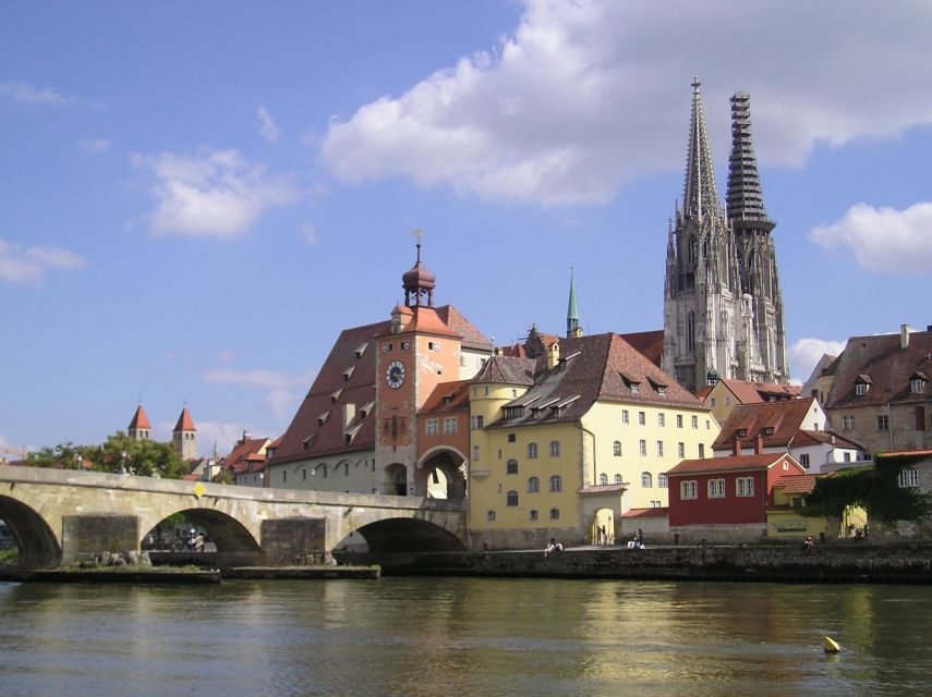 From Regensburg: Private Transfer to Prague - Important Information for Travelers