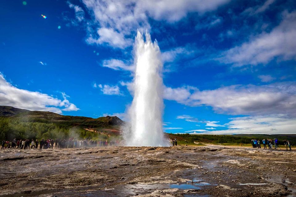 From Reykjavik: Full-Day Horse Riding & Golden Circle Tour - Discovering Geysir Hot Springs