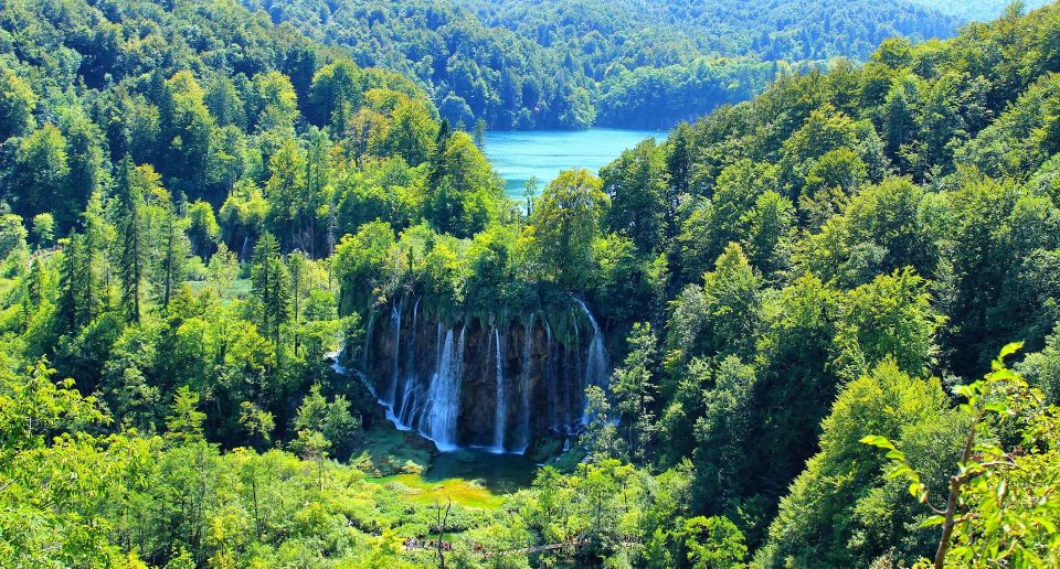 From Sarajevo: One-Way Transfer to Zagreb & Plitvice Lakes - Transportation and Accessibility