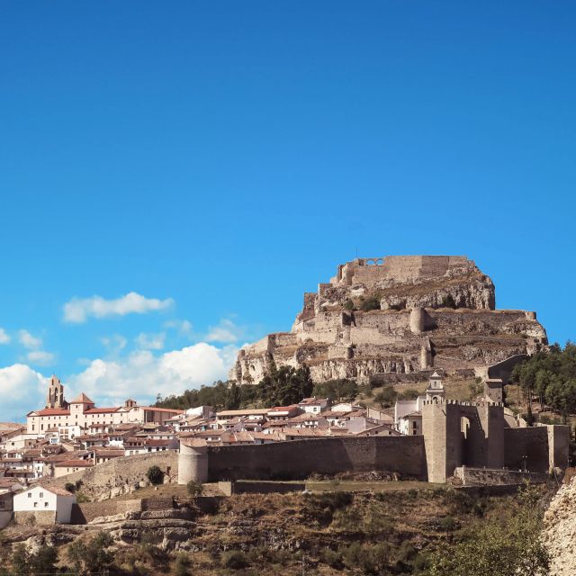 From Valencia: Private Day Trip to Morella and Peñíscola - Capturing Peñíscolas Beaches and Lighthouse