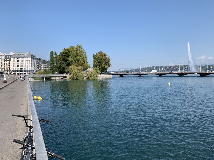 Geneva's Left Bank: A Self-Guided Audio Tour - Switzerlands Financial Center