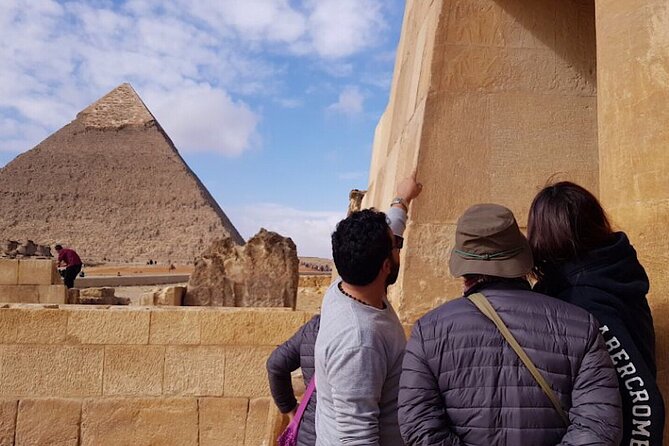 Giza Pyramids and Sphinx Private Tour - Explore the Giza Pyramids