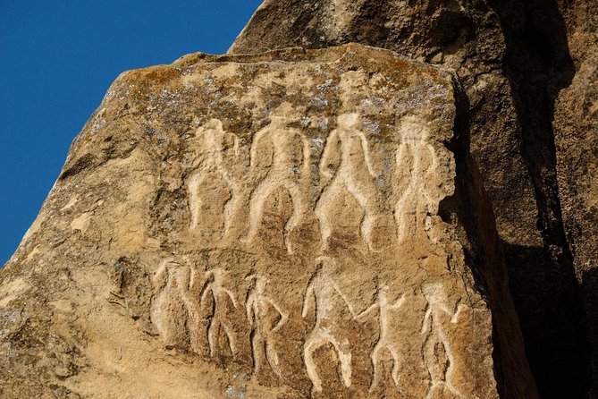 Gobustan Rock Art & Mud Volcanoes Tour - Vintage Lada Car Adventure