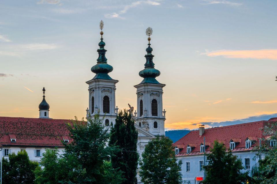 Graz: Capture the Most Photogenic Spots With a Local - Hosted by an Independent Local