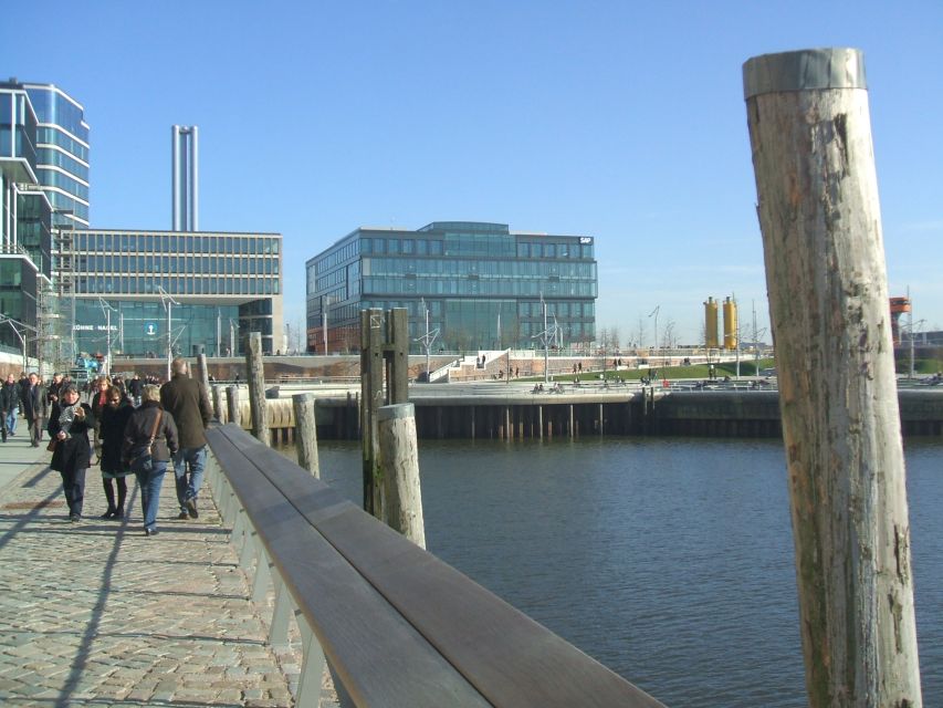 Hamburg: Bike Tour of the Speicherstadt & Old Harbor - Panoramic View of Hamburg