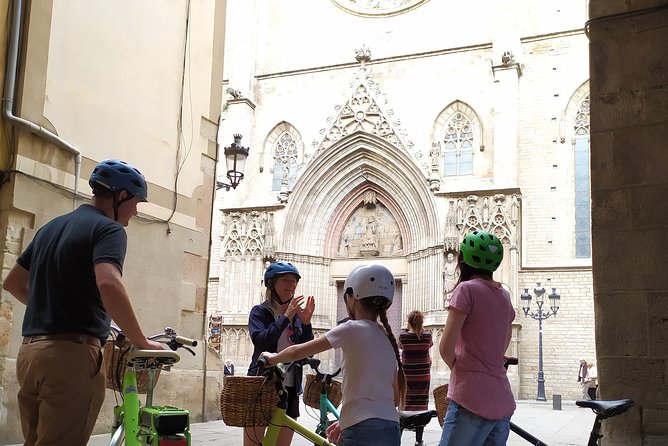 Historical E-bike Tour in Barcelona - Exploring Barcelonas Highlights