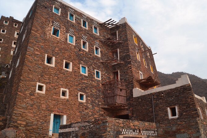 Historical & Heritage Tour in Abha- Rijal Almaa Village - Physical Fitness Requirements