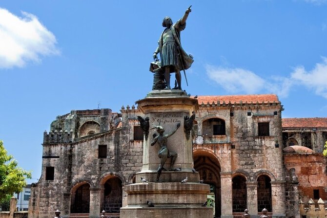 Historical Tour of Santo Domingo and 3 Eyes Caves With Lunch - Discovering the 3 Eyes Caves