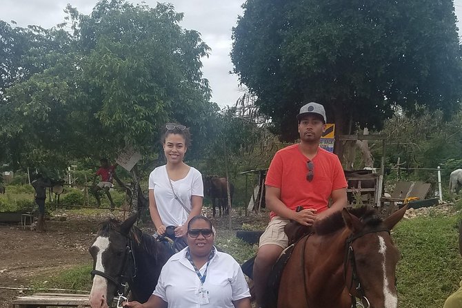 Hour Horseback Riding Guided Tour From Runaway Bay - Additional Considerations