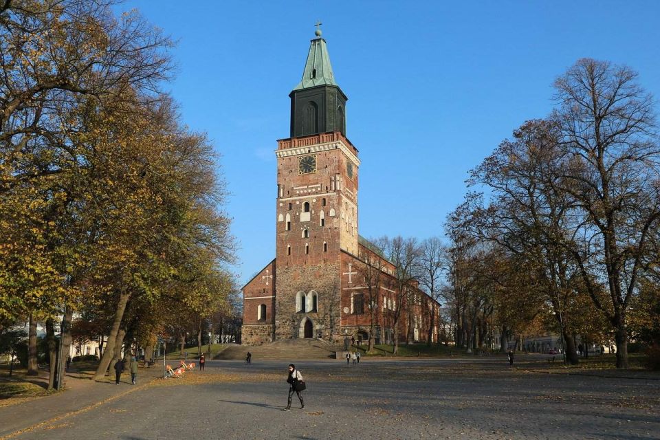 Inspiring Turku - Walking Tour - Discovering Wooden Architecture