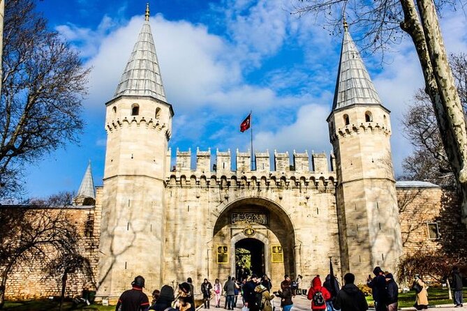 Istanbul Old City Guided Walking Tour - Discovering Topkapi Palace