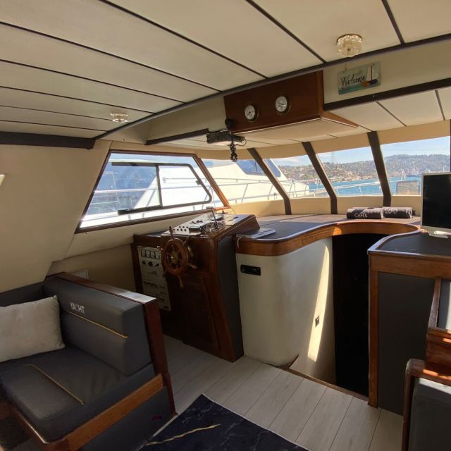 Istanbul Private Luxury Yacht on Bosphorus 16 Meter (52 Feet) - Frequently Asked Questions