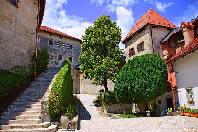 Lake Bled With Bled Castle Included - Tour Group Size and Duration