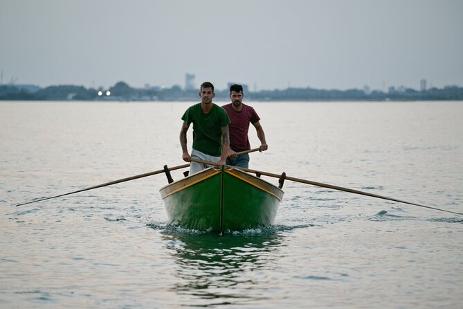 Learn to Row in the Canals of Venice - Minimum Traveler Requirements