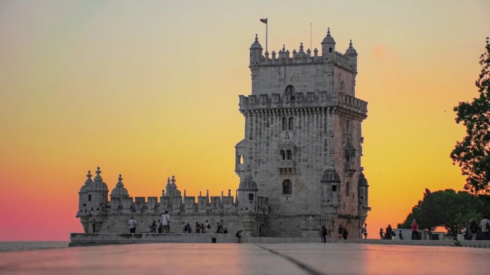 Lisbon: Belem Sightseeing Tour by Tuk-Tuk - National Coaches Museum and Berardo Museum