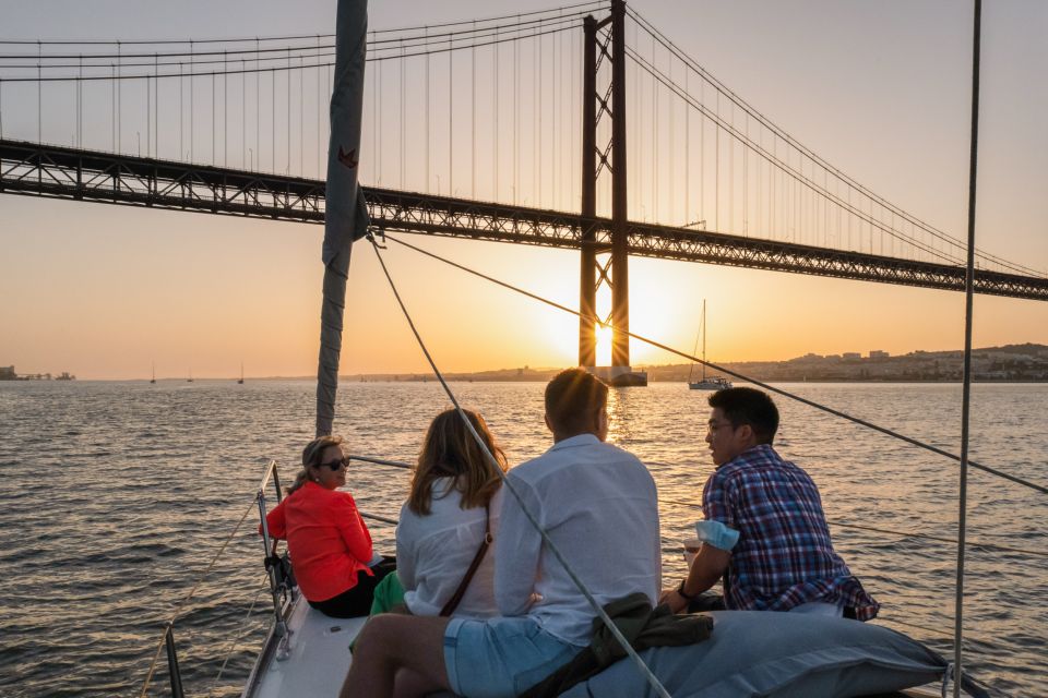 Lisbon: Daytime/Sunset/Night City Sailboat Tour With Drinks - Comfort and Accessibility