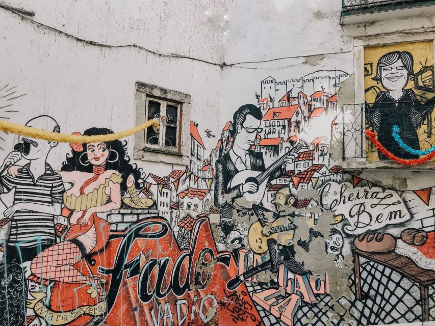 Lisbon: Guided Fado Walking Tour With Dinner and Live Show - Visiting Alfama Neighborhood