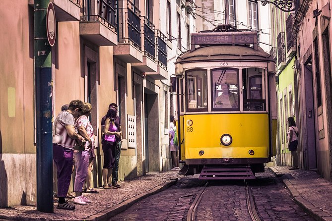 Lisbon Photography Walk With a Local - Meeting Point