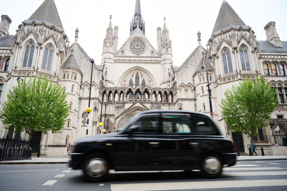 London: Historic Pubs Traditional Food Walking Tour - Tour Meeting Point