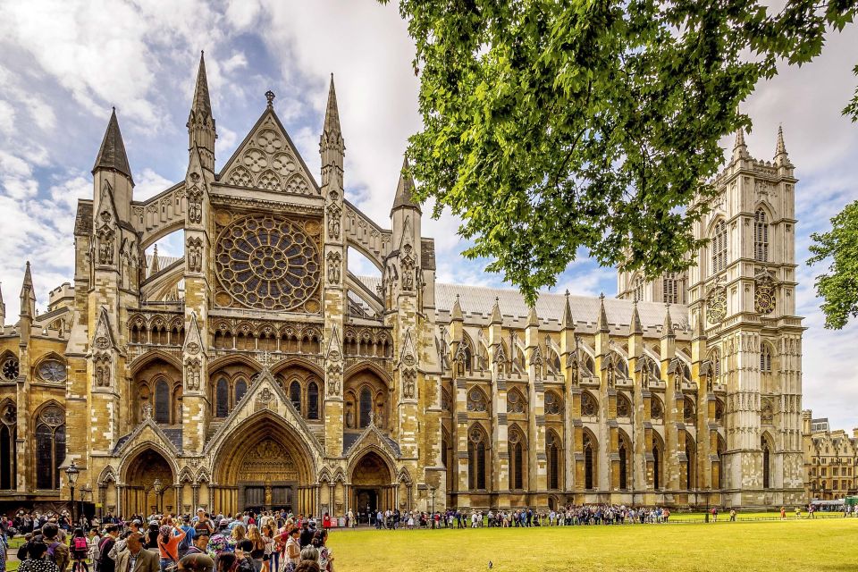 London: Vintage Bus Tour and London Eye Ticket - Changing of the Guard