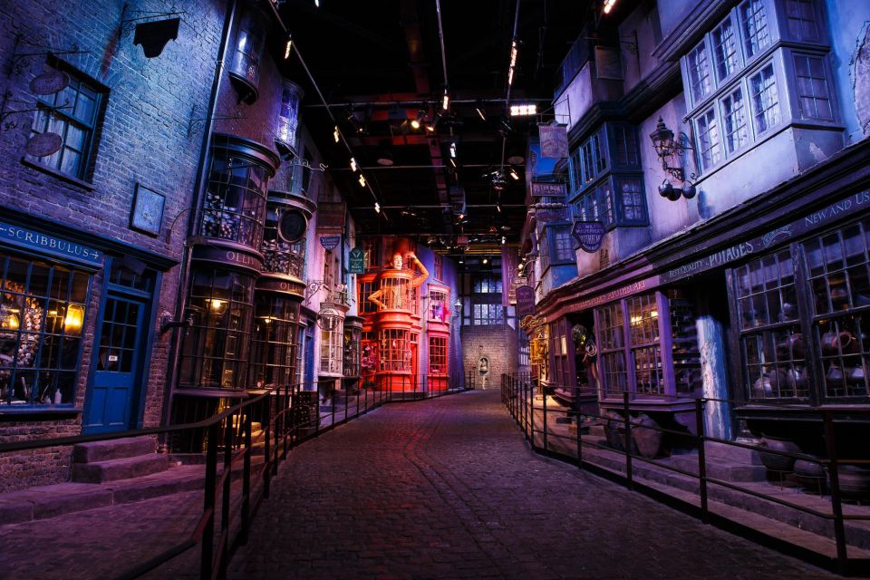 London: Warner Bros. Studio Tour With Train Ticket AM Dep. - Return Journey