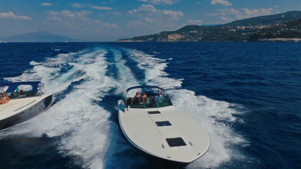 Luxury Private Boat Transfer: From Amalfi to Capri - Separate Entrance