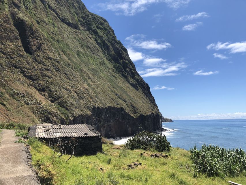 Madeira: Private Guided Half-Day Tour of Northwest Madeira - Navigating the Cable Car