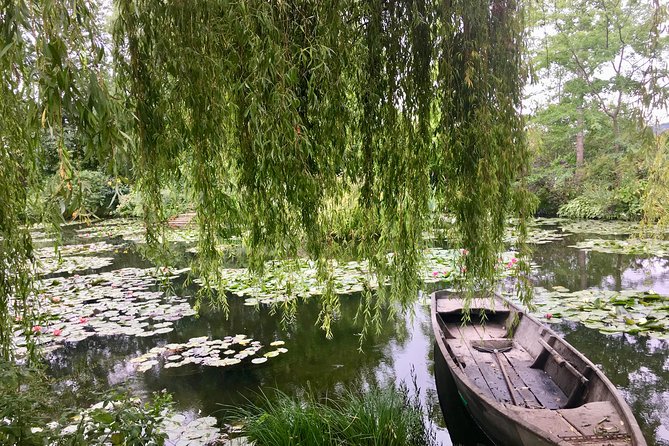 Monets Gardens & House With Art Historian: Private Giverny Tour From Paris - Private Transportation