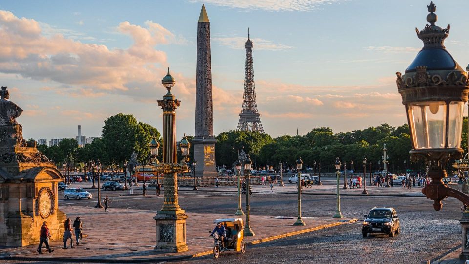 MONUMENTS OF PARIS - FROM OPERA TO PLACE DE LA CONCORDE - Place De La Concorde Significance