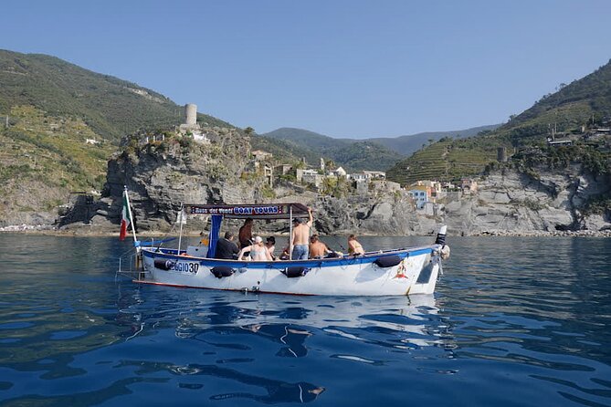 Morning Boat Tour to Cinque Terre With Breakfast and Brunch - Meal Service