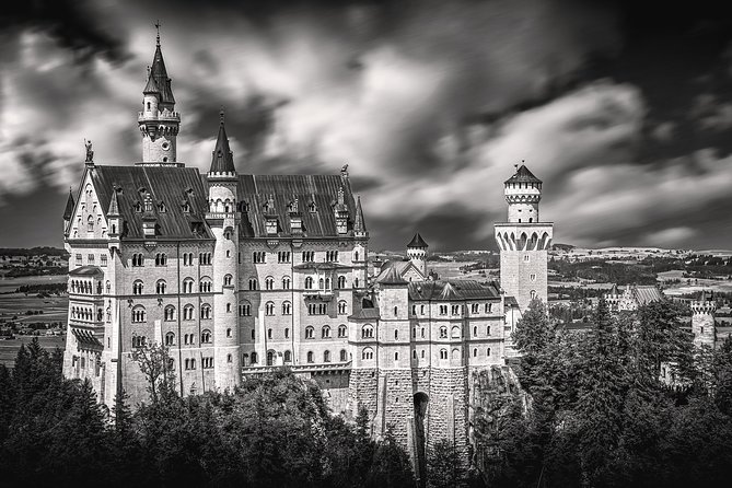 Neuschwanstein Castle Skip-the-Line Private Tour for Groups - Private Air-Conditioned Bus Transportation