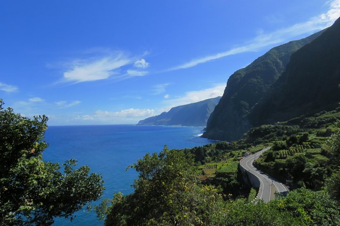 Northwest Terraces and Volcanic Pools 4x4 Full Day Tour - Explore Rugged Terrain