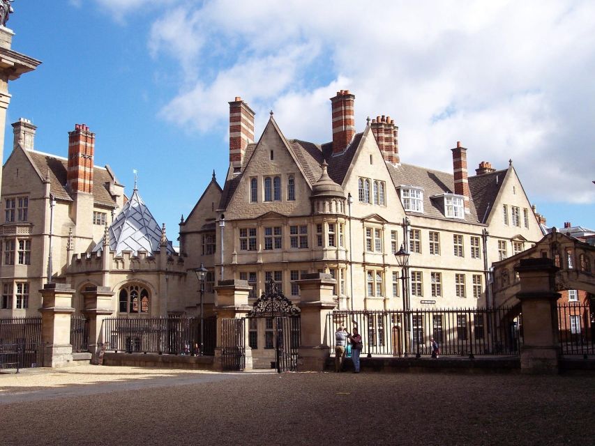 Oxford Cotswold Shakespeare Private Tour Including Tickets - Pickup and Drop-off Service