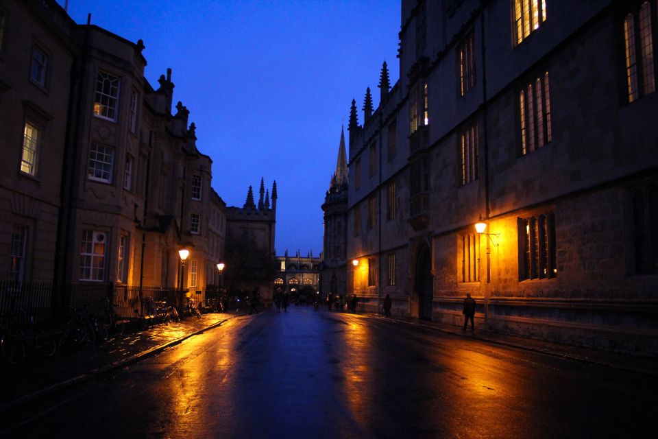 Oxford: Official “Haunted Oxford” Ghost Tour - Architecture and Landmarks